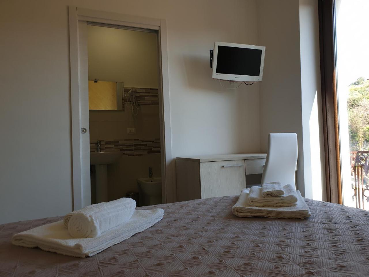 Gio Rooms Scalea Exteriér fotografie