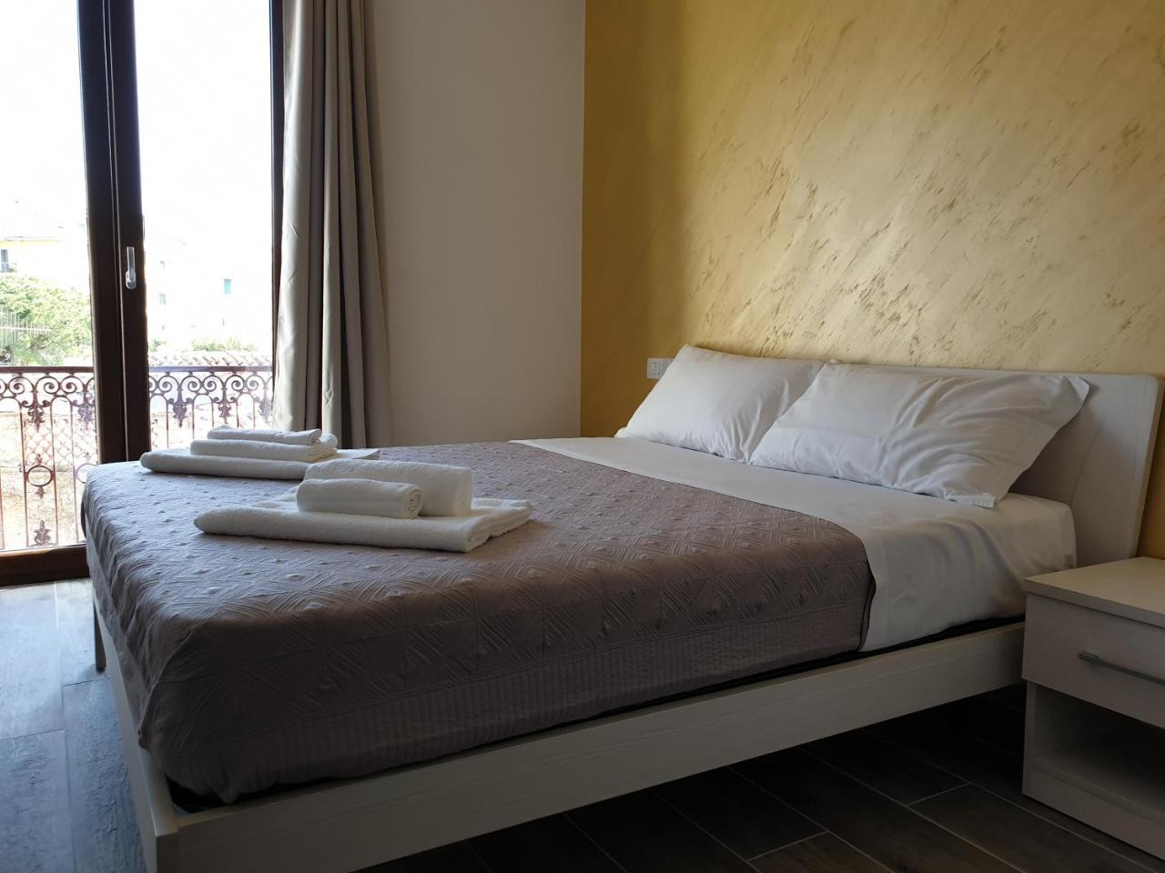 Gio Rooms Scalea Exteriér fotografie