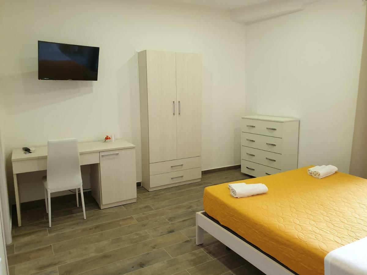 Gio Rooms Scalea Exteriér fotografie